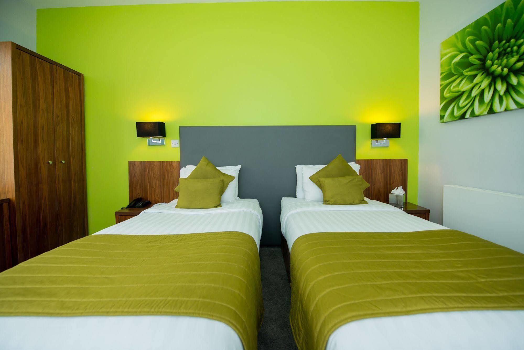 By Mercure Hotel